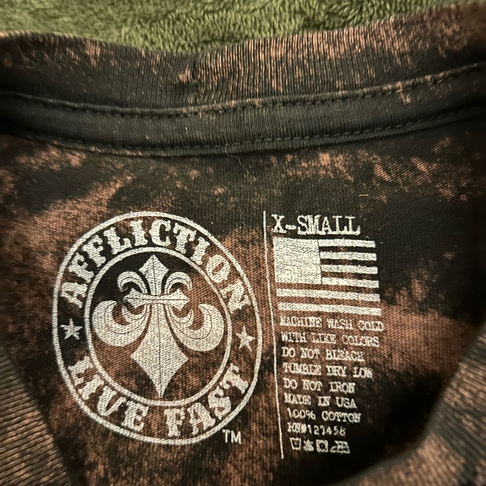 Affliction shirt - Picture 3 of 4